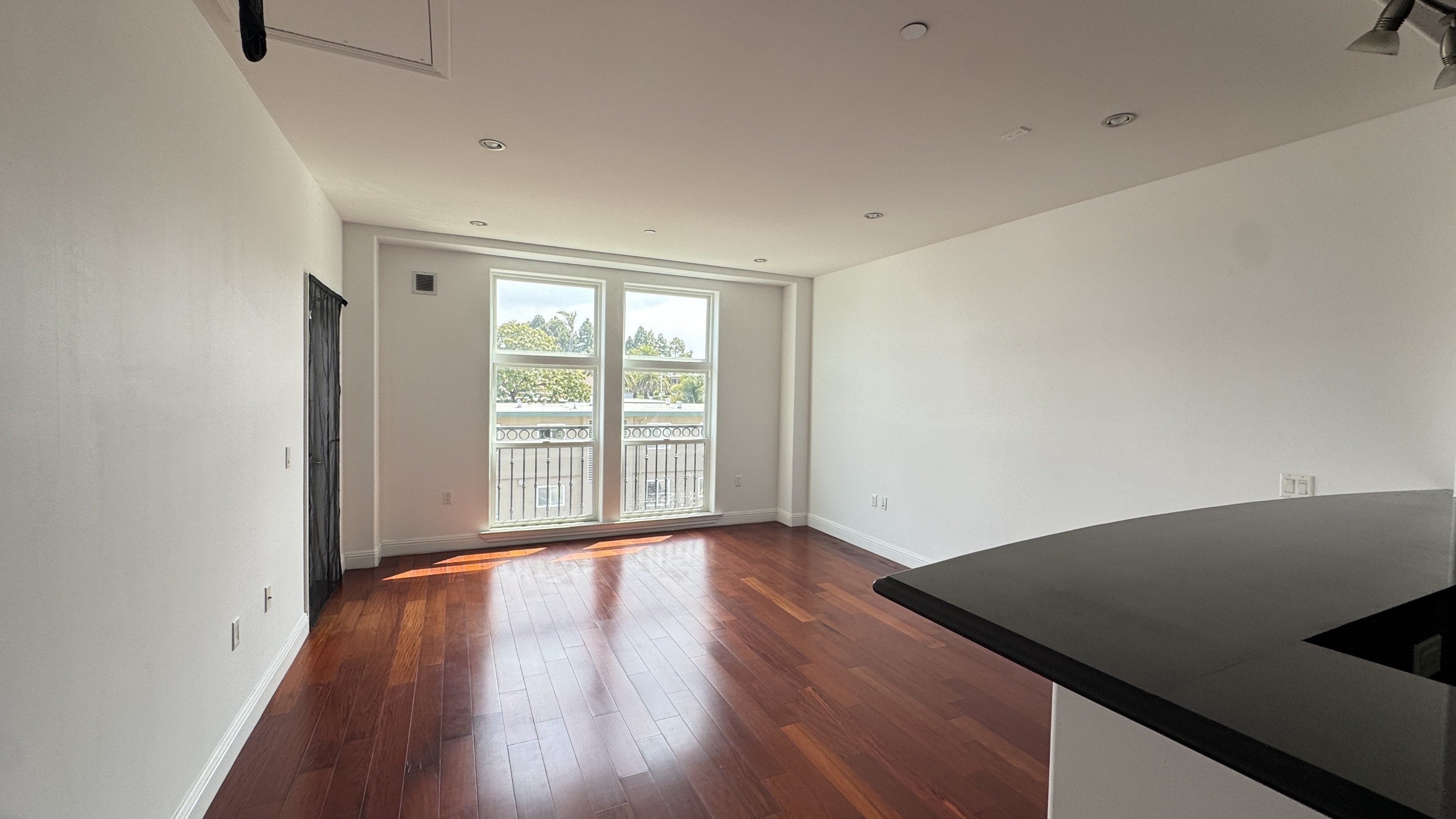 151 El Camino Real - 329